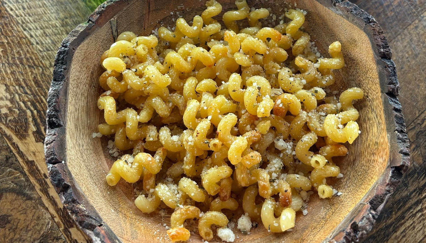 Pasta with Garlic Sauce image