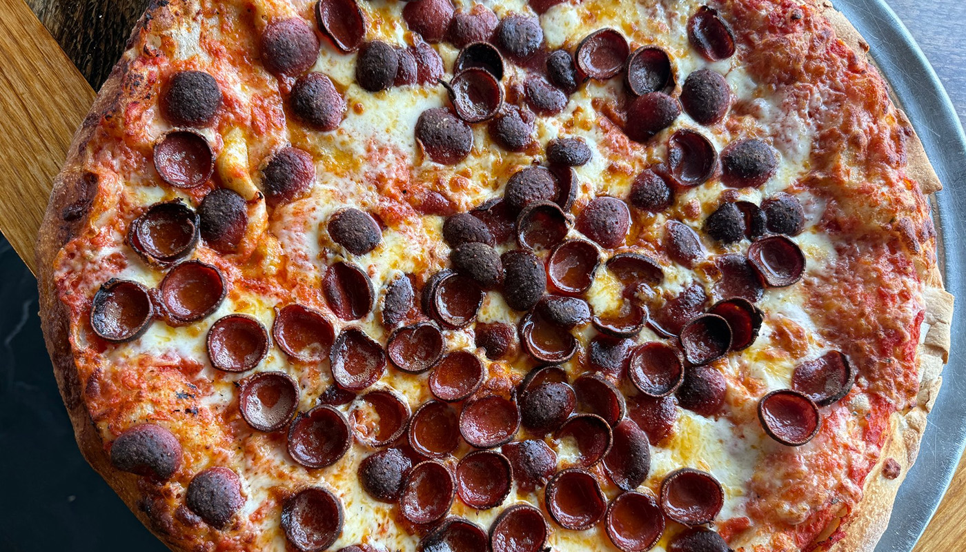 Cup 'n Char Pizza image